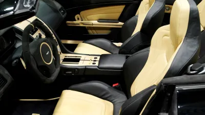 Aston Martin - DB9